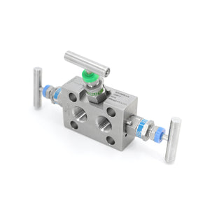 Integral Three Valve Manifold